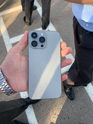 Iphone 15 pro max lukss