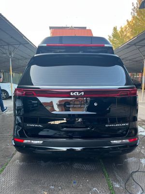 Продается в рассрочку Kia Carnival HI-Limousine.