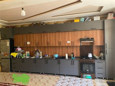 Кухонный мебел почти новый