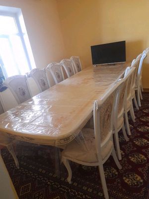 стол и стул