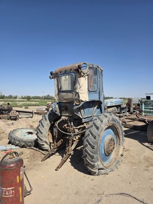 Traktor 28 sotiladi