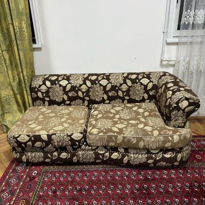 Мебель сотилади 1.5