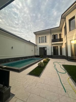 Продаётся Евро-Дом в центр Луначарский 5,6 соток, 7 комнат
