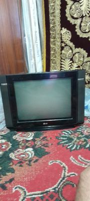 Телевизор "LG" б/у продаётся