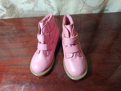 Продаются детские сапоги
