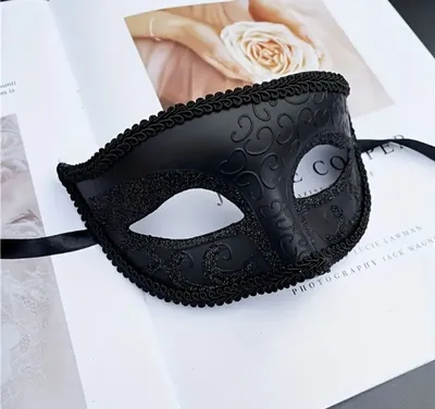 Карнавальная маска для мужчин и женщин