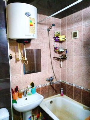Квартира сотилади 3 этаж 1 хона
