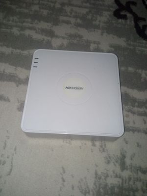 Dvr Hikvision Network Video Recorder: DS-7104NI-Q1.