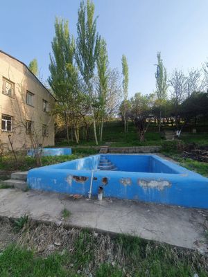 В Паркенте продаётся место для бизнеса