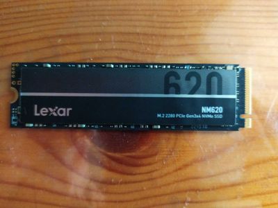 Продам скоростной память Lexar NVMe620 M2 256 GB