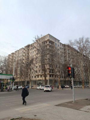 Бино сотилади 100 м2
