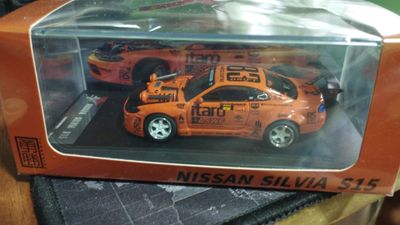 Модель автомобиля Nissan Silvia S15 1/64