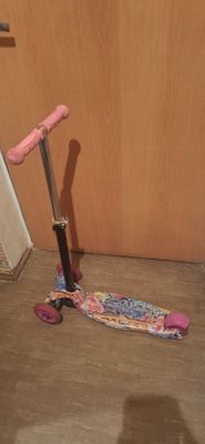 Продам самокат для девочки