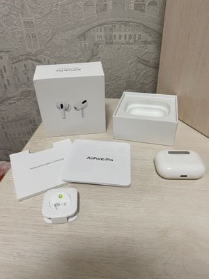 Наушники Apple AirPods Pro, + 2 чехла в подарок