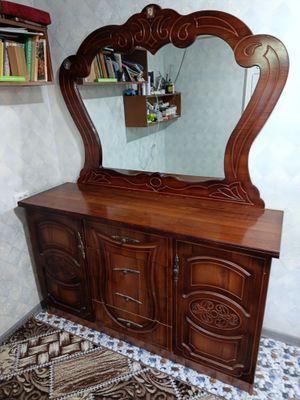 Продам трюмо в хорошем состоянии