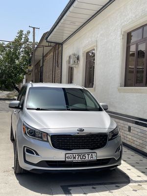 Kia carnival 2020 benzin