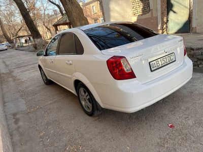 Продается Lacceti белый цвет