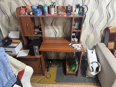 Продается компьютерный стол