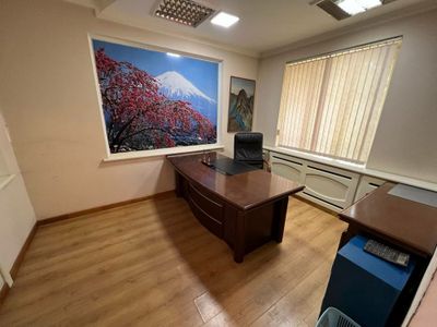 Продаю офис около Посольства Казахстан