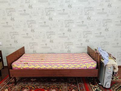 2 дона Кровать матраси билан сотилади
