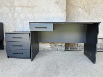 Ofice ucun mebel komplekt