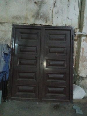Boʻyi 2metr. Eni 1.65 metr