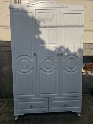 Sotiladi detskiy mebel