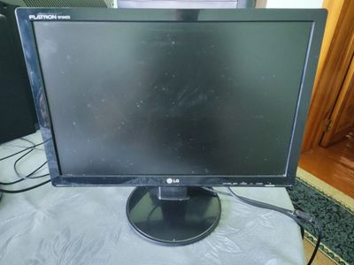 Monitor kompyuter uchun