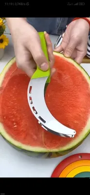 Tarvuz kesish pichogʻi Tarvuz pichog'i - tarvuzni kesish uchun picho