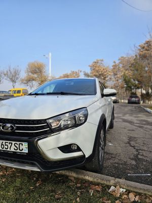 Lada Vesta SW Cross 1.8