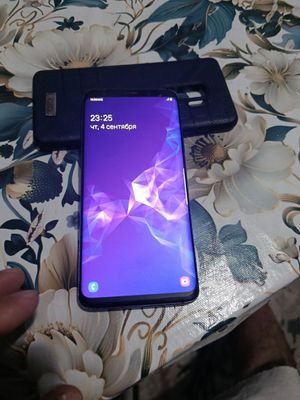 Самсунг S 9+ 4.64 тали.