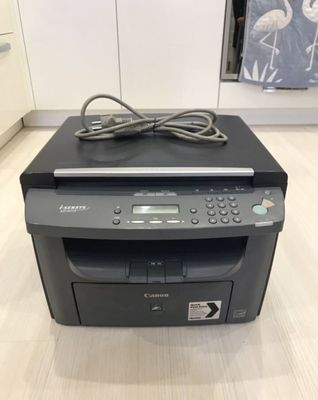 Продам Лазерный Принтер Canon MF 4018 3в1 Отличном состояние.