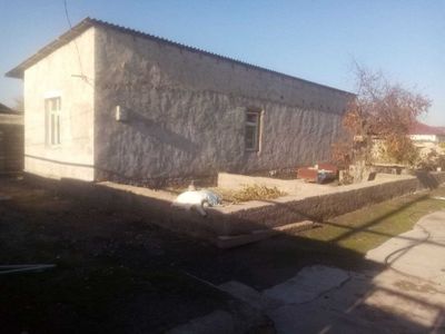 O'RTACHIRCHIQ tuman KIYROVDA Xalqobod MFY 6 sotixli Xovli sotiladi 25$