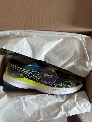 Кроссовки Asics original 100%. Us 10.5. Бесплатная доставка.