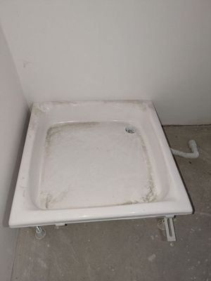 Продаю поддон для душа 80x80 см