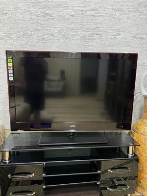 Телевизор Artel/42 FHD с подставкой