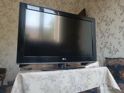 LG televizor sotiladi. Продается LD телевизор