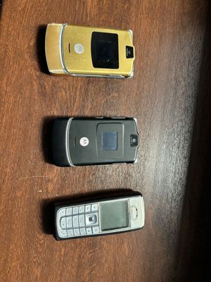 Motorola V3,Nokia 6230i на хапчасти