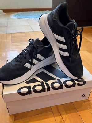 Кроссовки Adidas