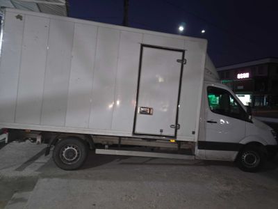 Moshina mercedes benz