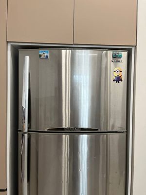 Xaladelnik Toshiba shirokisi