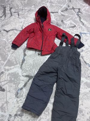 Продам детский комбинезон на 4-5 лет