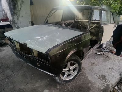 vaz 2105 07 qilingan kuzf sotiladi mator hadavoy hamma karopka