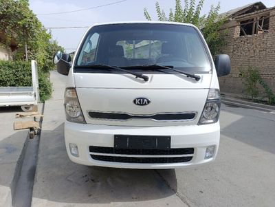 Kia bongo 2014 sotilad