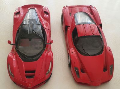 Машинки FERRARI железные коллекционерные