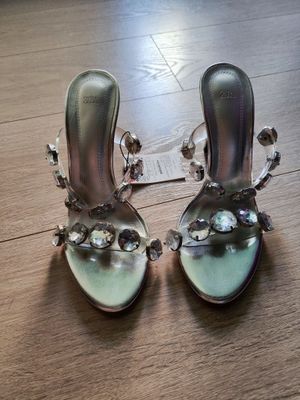 Новые босоножки от Zara