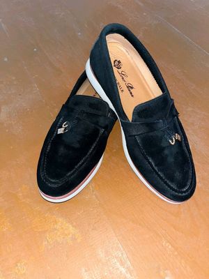 Loro Piana ayollar tuflisi