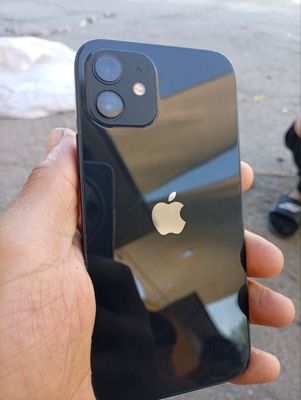Phone 12 sotilada