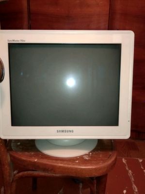 Продается телевизор Sony и комп. монитор Samsung