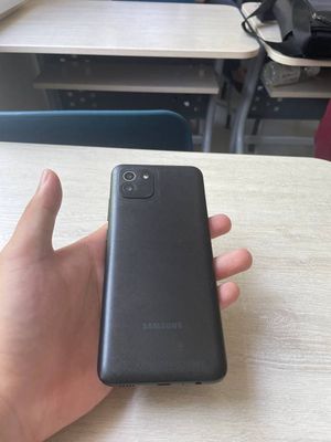 Samsung a 03 sotiladi